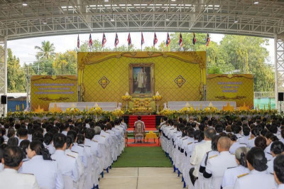 เข้าร่วมพิธีเจริญพระพุทธมนต์ถวายพระราชกุศล ... พารามิเตอร์รูปภาพ 1