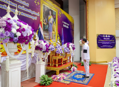 พิษณุโลกจัดพิธีเจริญพระพุทธมนต์และตักบาตรถวายพระราชกุศล ... พารามิเตอร์รูปภาพ 1