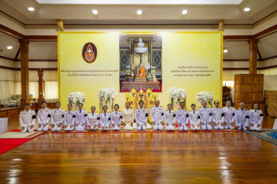 ร่วมพิธีเจริญพระพุทธมนต์และทำบุญตักบาตรถวายพระกุศล ... พารามิเตอร์รูปภาพ 1