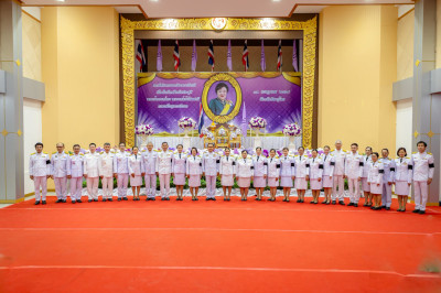พิษณุโลกประกอบพิธีเจริญพระพุทธมนต์และตักบาตรถวายพระกุศล ... พารามิเตอร์รูปภาพ 1