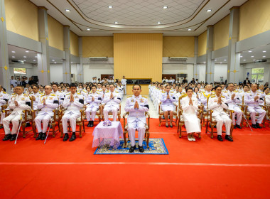 พิษณุโลกประกอบพิธีเจริญพระพุทธมนต์และตักบาตรถวายพระกุศล ... พารามิเตอร์รูปภาพ 5