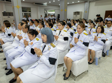 พิษณุโลกประกอบพิธีเจริญพระพุทธมนต์และตักบาตรถวายพระกุศล ... พารามิเตอร์รูปภาพ 19