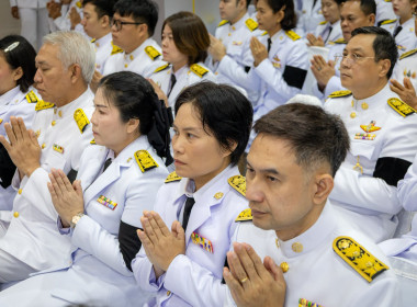 พิษณุโลกประกอบพิธีเจริญพระพุทธมนต์และตักบาตรถวายพระกุศล ... พารามิเตอร์รูปภาพ 20