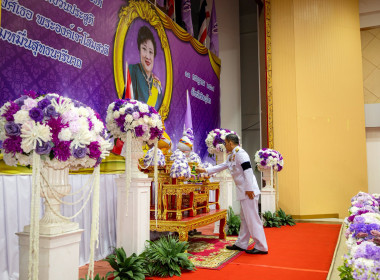พิษณุโลกประกอบพิธีเจริญพระพุทธมนต์และตักบาตรถวายพระกุศล ... พารามิเตอร์รูปภาพ 3