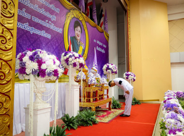 พิษณุโลกประกอบพิธีเจริญพระพุทธมนต์และตักบาตรถวายพระกุศล ... พารามิเตอร์รูปภาพ 2