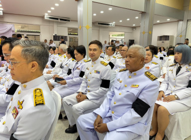 พิษณุโลกประกอบพิธีเจริญพระพุทธมนต์และตักบาตรถวายพระกุศล ... พารามิเตอร์รูปภาพ 10