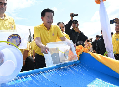 กิจกรรมปลูกต้นไม้เฉลิมพระเกียรติพระบาทสมเด็จพระเจ้าอยู่หัว ... พารามิเตอร์รูปภาพ 21