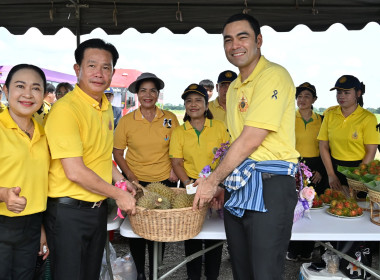 กิจกรรมปลูกต้นไม้เฉลิมพระเกียรติพระบาทสมเด็จพระเจ้าอยู่หัว ... พารามิเตอร์รูปภาพ 20