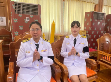 จังหวัดพิษณุโลกประกอบพิธีบำเพ็ญกุศลอุทิศถวายและถวายดอกไม้จันทน์ น้อมรำลึกในพระมหากรุณาธิคุณ สมเด็จพระบรมราชชนนีพันปีหลวง ... พารามิเตอร์รูปภาพ 23